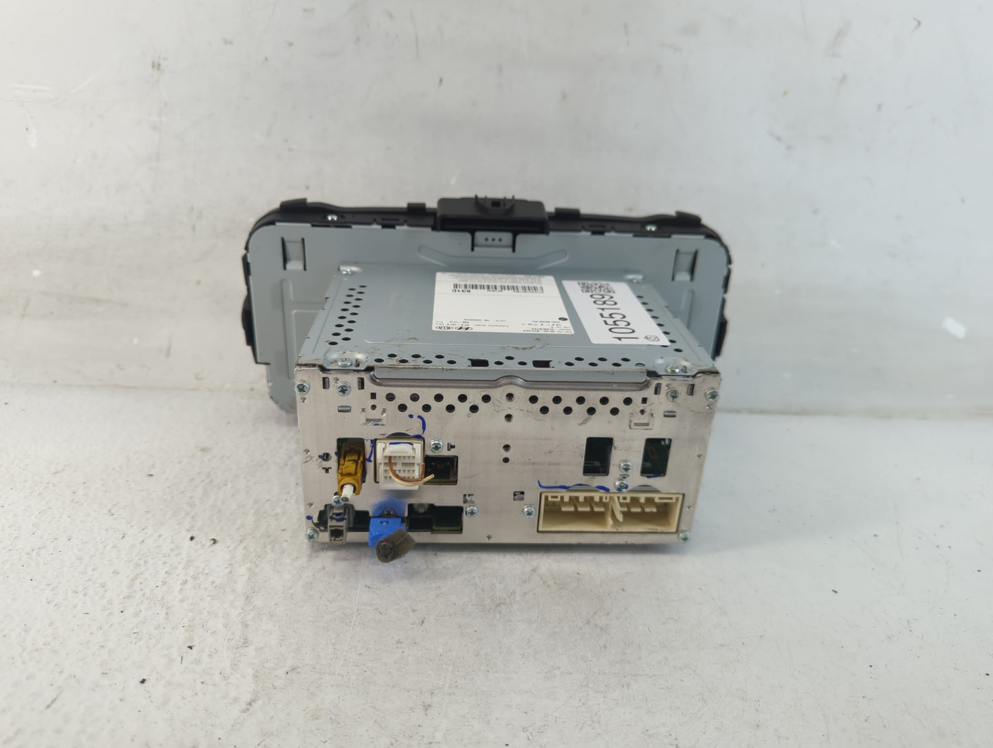 2017-2019 Kia Soul Radio AM FM Cd Player Receiver Replacement P/N:96160-B2310CA Fits Fits 2017 2018 2019 OEM Used Auto Parts