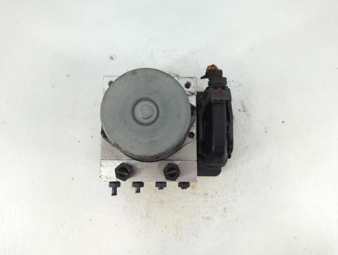 2017-2019 Kia Soul ABS Pump Control Module Replacement P/N:58900-B2120 Fits Fits 2017 2018 2019 OEM Used Auto Parts - Oemuse
