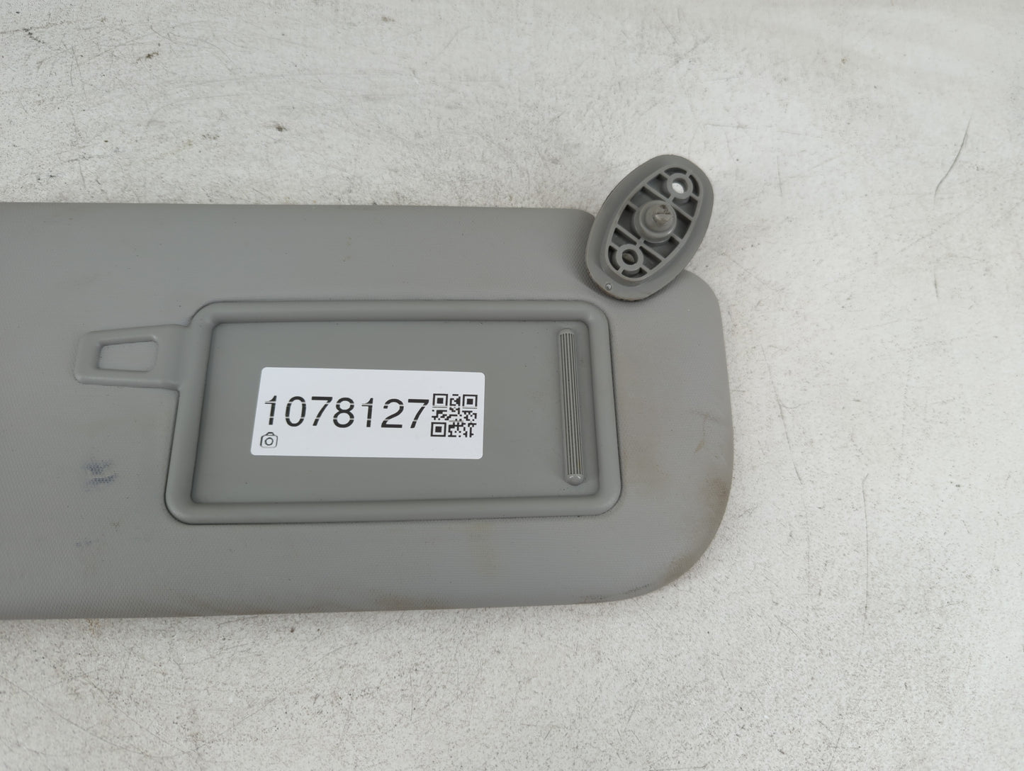 2014-2019 Kia Soul Sun Visor Shade Replacement Passenger Right Mirror Fits Fits 2014 2015 2016 2017 2018 2019 OEM Used Auto 