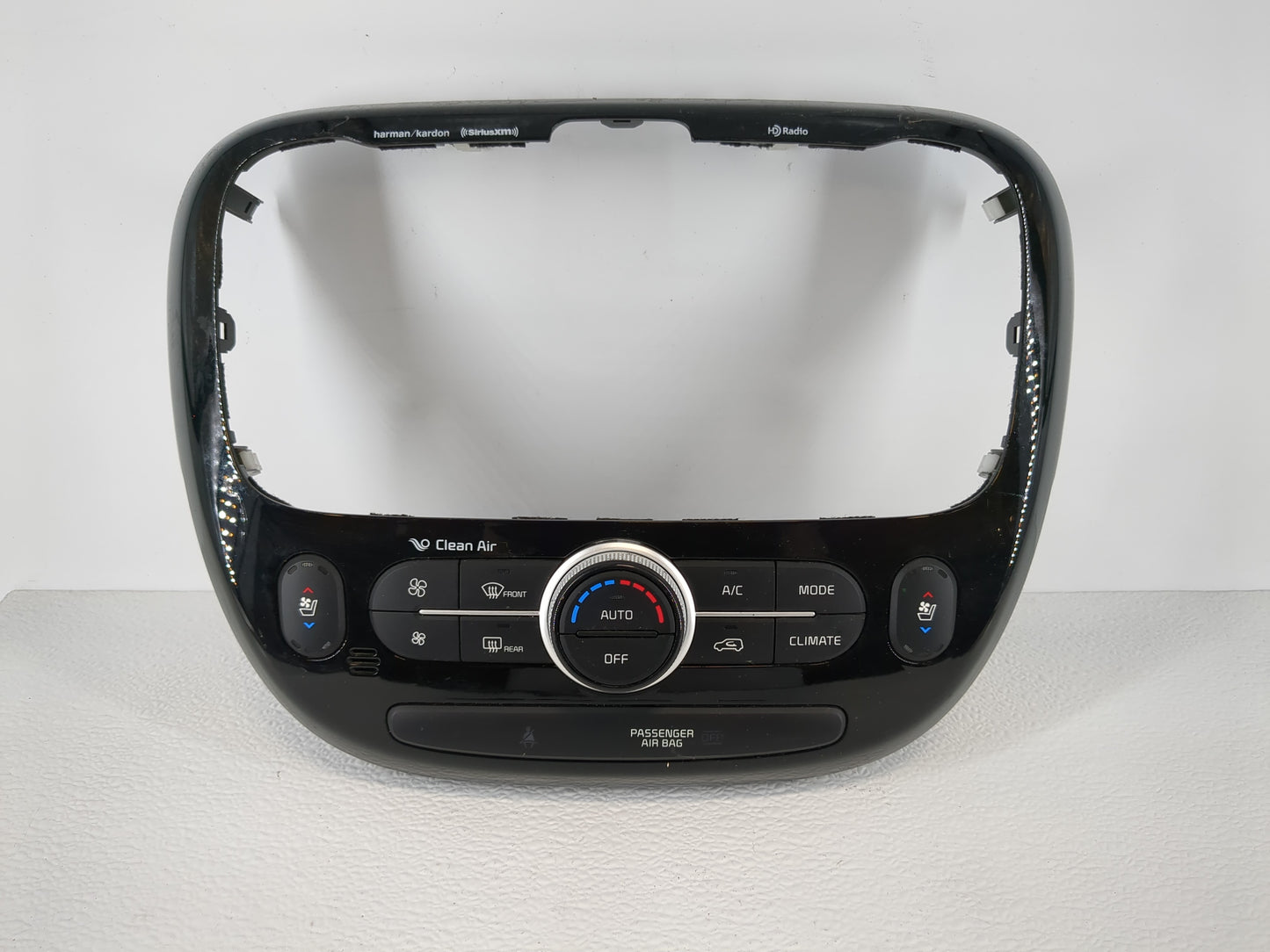 2017-2019 Kia Soul Climate Control Module Temperature AC/Heater Replacement P/N:97250-B2GS1CA Fits Fits 2017 2018 2019 OEM U