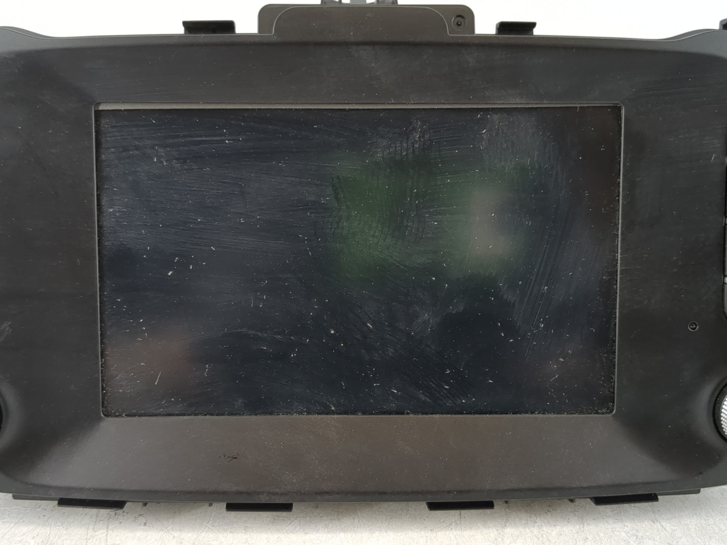2017-2019 Kia Soul Radio AM FM Cd Player Receiver Replacement P/N:96160-B2310CA Fits Fits 2017 2018 2019 OEM Used Auto Parts