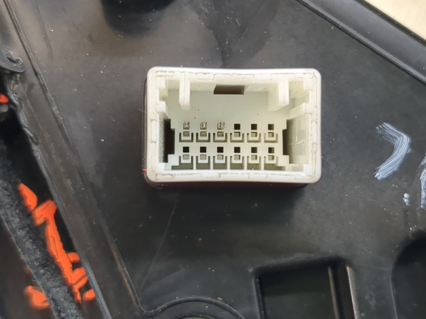 2014-2019 Kia Soul Driver Side View Mirror - Left Door Mirror OEM Used - Oemusedautoparts1.com