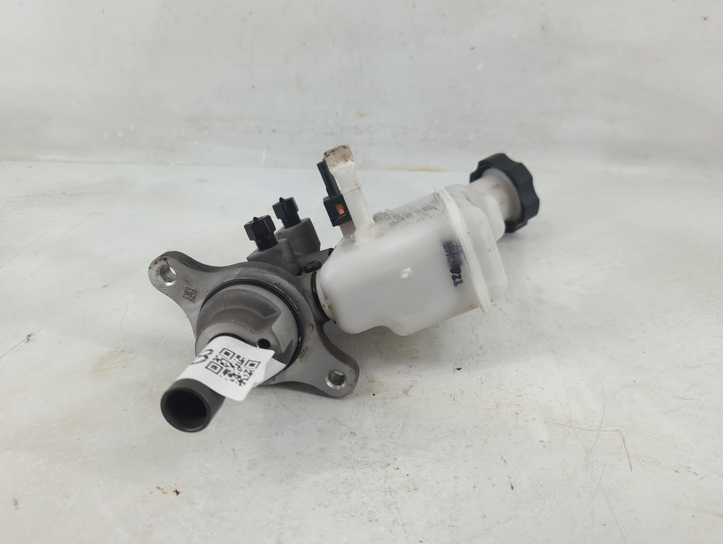 2017-2019 Kia Soul Brake Master Cylinder 1198838 - Oemusedautoparts1.com
