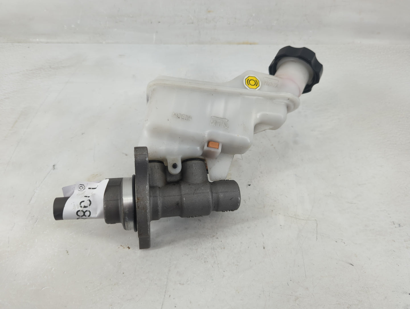 2017-2019 Kia Soul Brake Master Cylinder 1198838 - Oemusedautoparts1.com