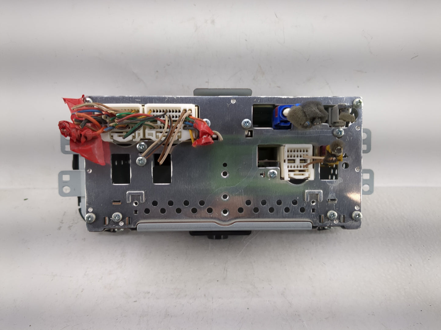 2017-2019 Kia Soul Radio AM FM Cd Player Receiver Replacement P/N:96160-B2310CA Fits Fits 2017 2018 2019 OEM Used Auto Parts