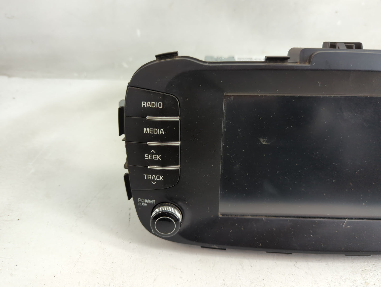 2017-2019 Kia Soul Radio AM FM Cd Player Receiver Replacement P/N:96160-B2310CA Fits Fits 2017 2018 2019 OEM Used Auto Parts
