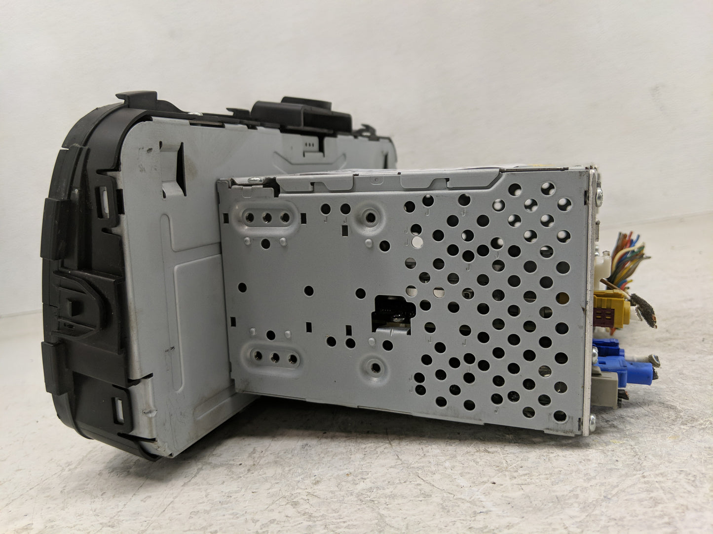 2019 Kia Soul Radio AM FM Cd Player Receiver Replacement P/N:96180-B2310CA Fits OEM Used Auto Parts - Oemusedautoparts1.com