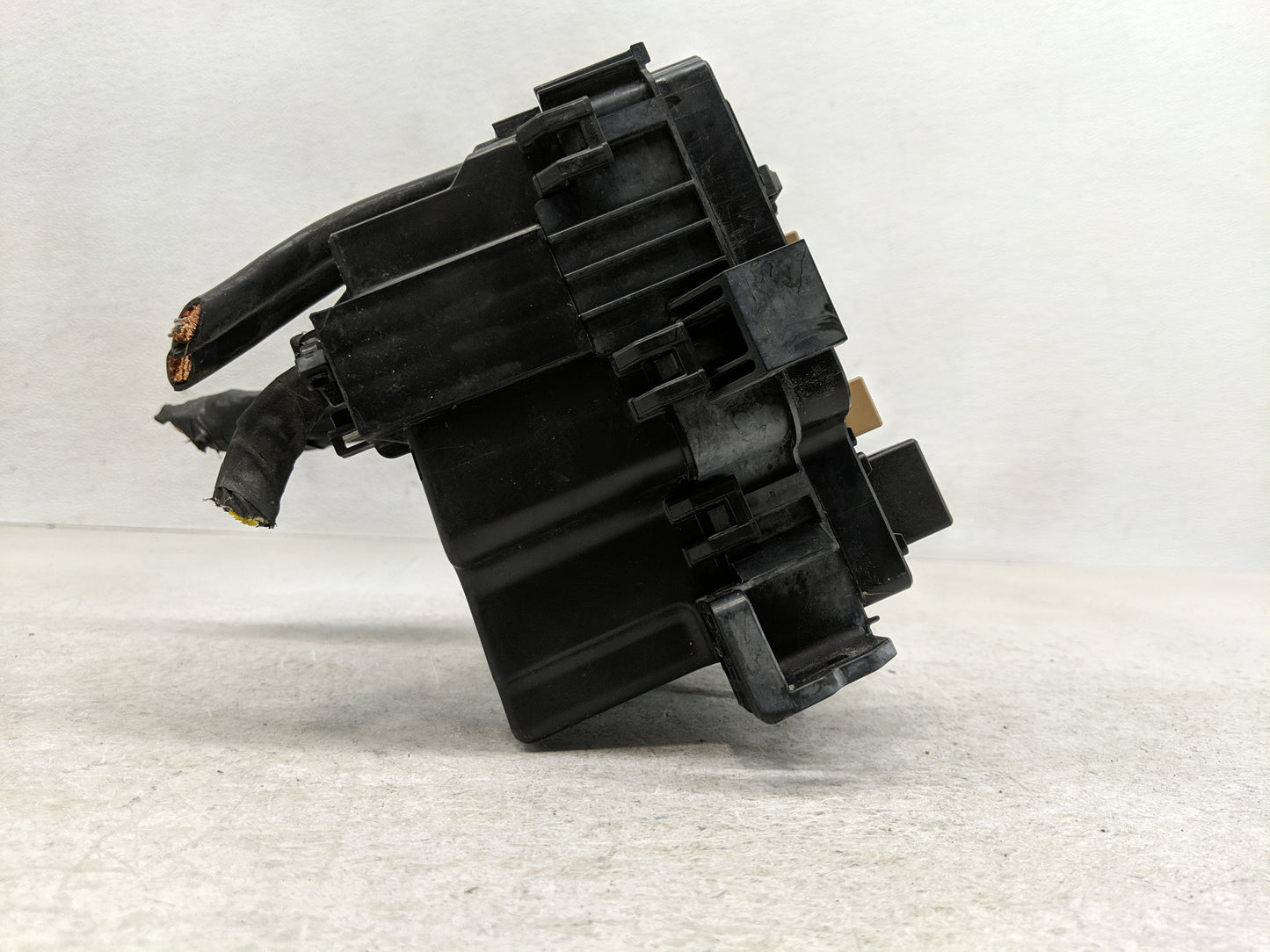 2017-2019 Kia Soul Fusebox Fuse Box Panel Relay Module P/N:91950-B2350 Fits Fits 2017 2018 2019 OEM Used Auto Parts - Oemuse