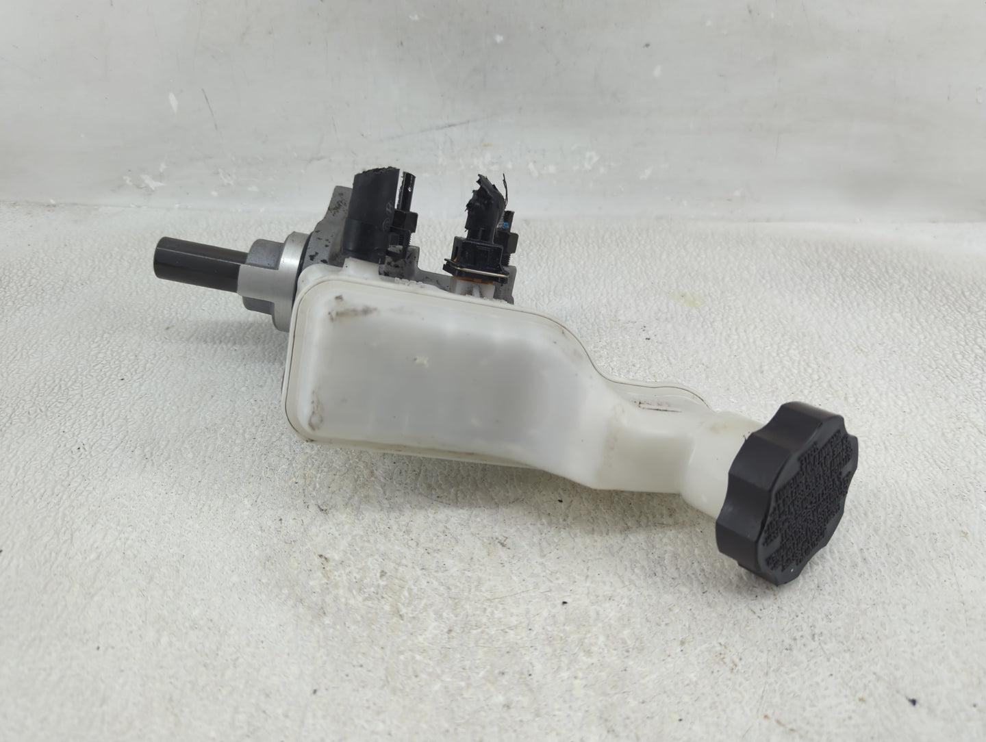 2017-2019 Kia Soul Brake Master Cylinder - Oemusedautoparts1.com
