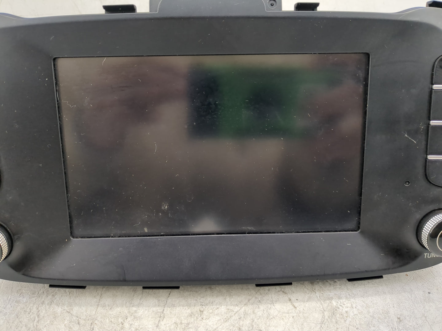 2017-2019 Kia Soul Radio AM FM Cd Player Receiver Replacement P/N:96160-B2310CA Fits Fits 2017 2018 2019 OEM Used Auto Parts