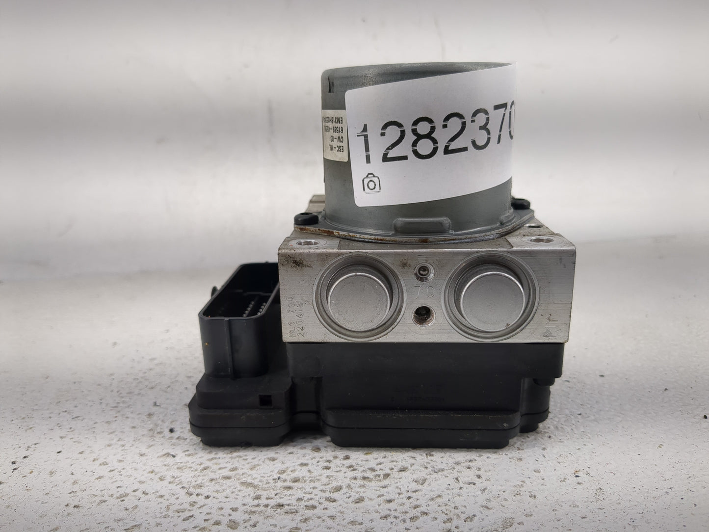 2017-2019 Kia Soul ABS Pump Control Module Replacement P/N:61589-45200 58900-B2120 Fits Fits 2017 2018 2019 OEM Used Auto Pa