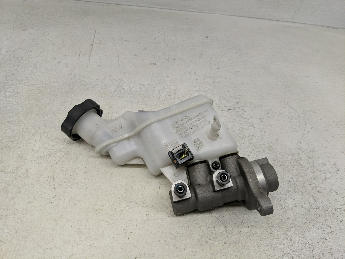 2017-2019 Kia Soul Brake Master Cylinder - Oemusedautoparts1.com