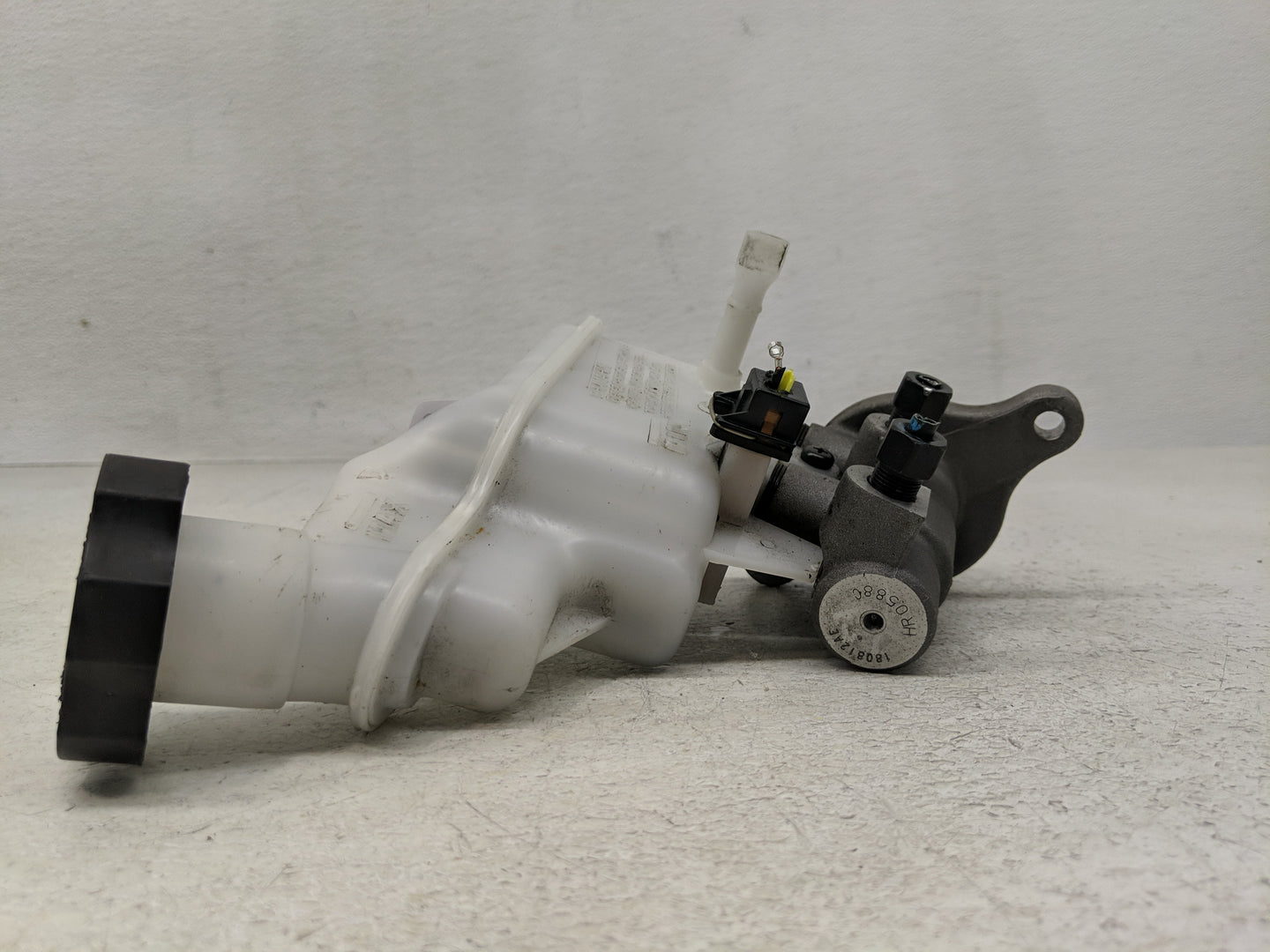 2017-2019 Kia Soul Brake Master Cylinder - Oemusedautoparts1.com