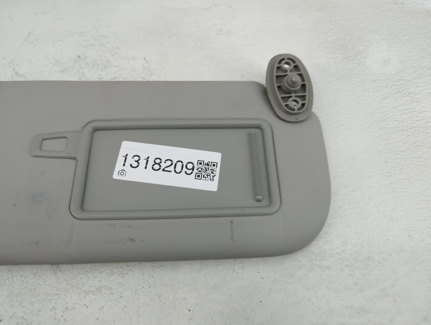 2014-2019 Kia Soul Sun Visor Shade Replacement Passenger Right Mirror Fits Fits 2014 2015 2016 2017 2018 2019 OEM Used Auto 
