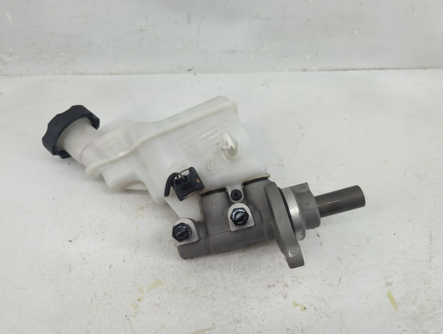 2017-2019 Kia Soul Brake Master Cylinder - Oemusedautoparts1.com