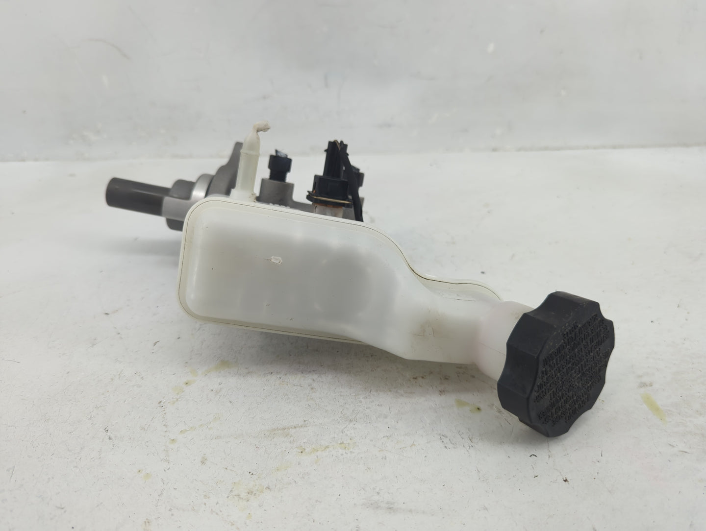 2017-2019 Kia Soul Brake Master Cylinder - Oemusedautoparts1.com