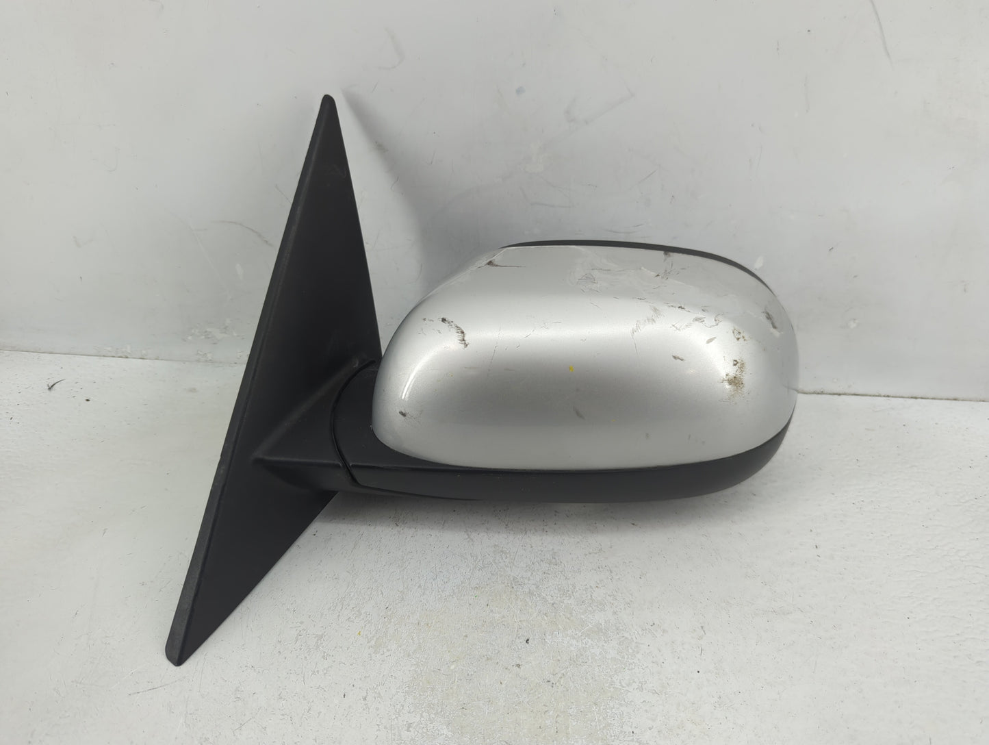 2014-2019 Kia Soul Driver Side View Mirror - Left Door Mirror OEM Used - Oemusedautoparts1.com