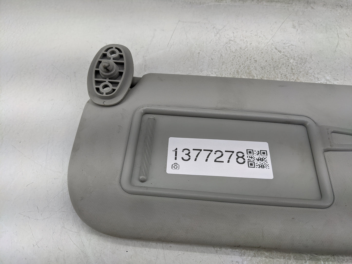 2014-2019 Kia Soul Sun Visor Shade Replacement Driver Left Mirror Fits Fits 2014 2015 2016 2017 2018 2019 OEM Used Auto Part