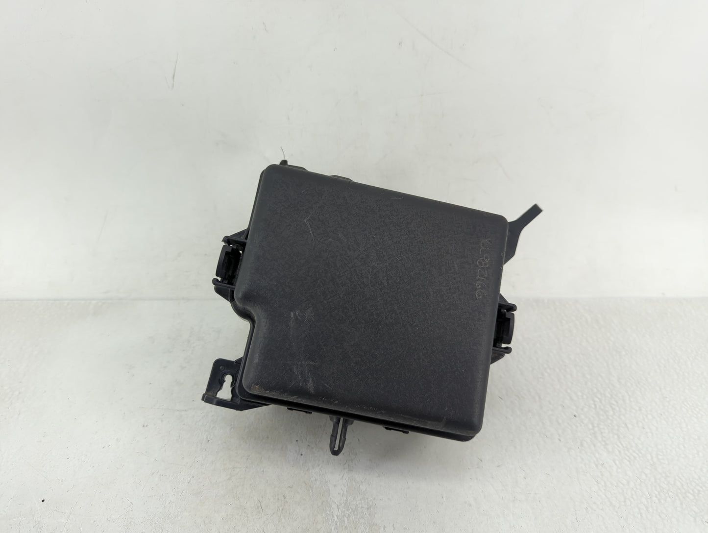 2015-2019 Kia Soul Fusebox Fuse Box Panel Relay Module P/N:91400E4010 Fits Fits 2015 2016 2017 2018 2019 OEM Used Auto Parts