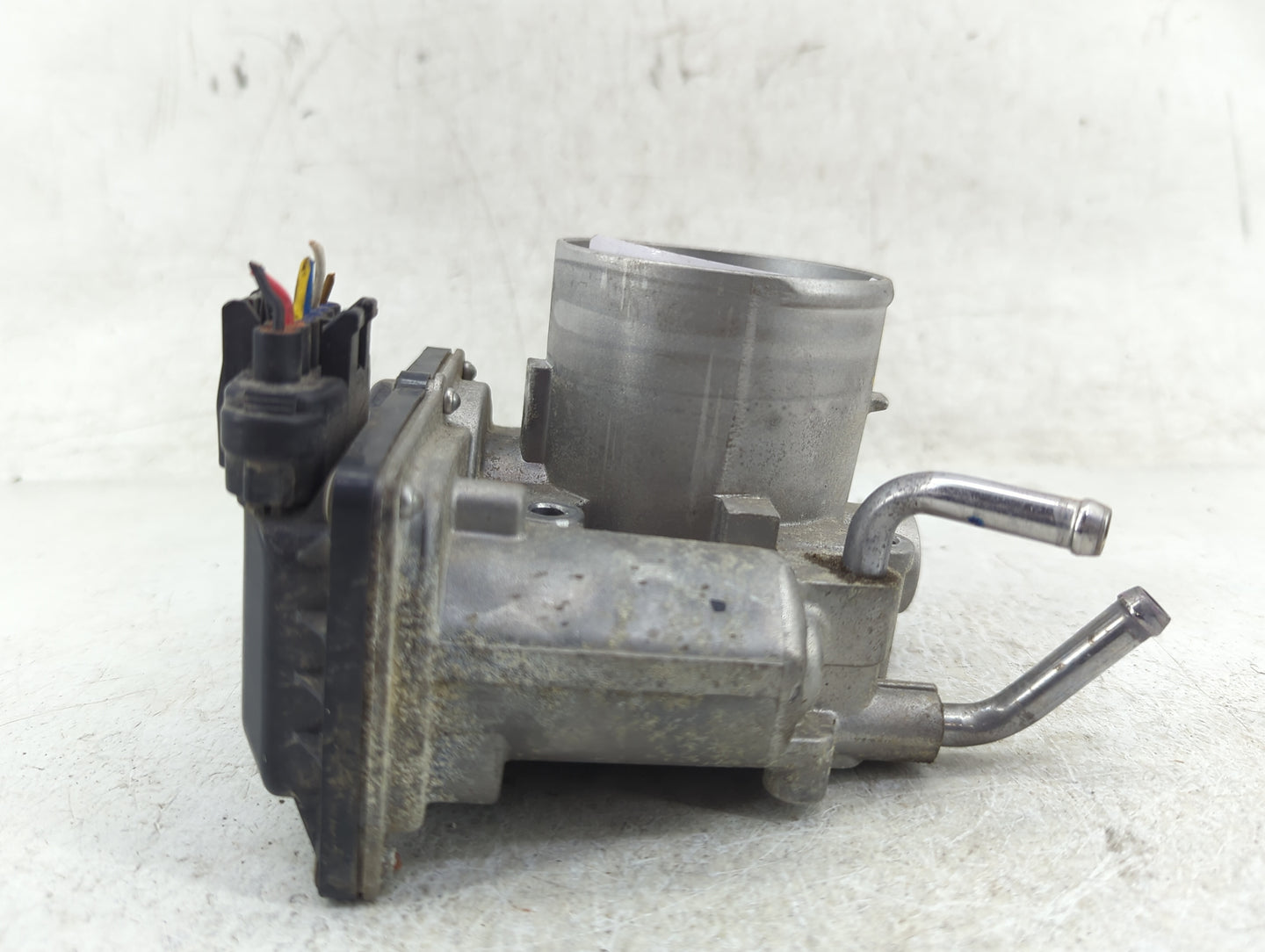 2014-2019 Kia Soul Throttle Body P/N:35100-2E400 Fits Fits 2011 2012 2013 2014 2015 2016 2017 2018 2019 2020 2021 OEM Used A