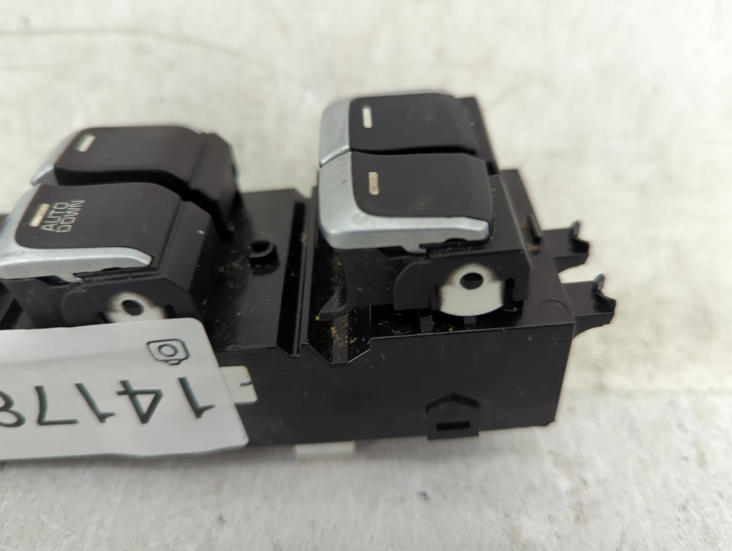 2017-2019 Kia Soul Master Power Window Switch Replacement Driver Side Left Fits Fits 2017 2018 2019 OEM Used Auto Parts - Oe