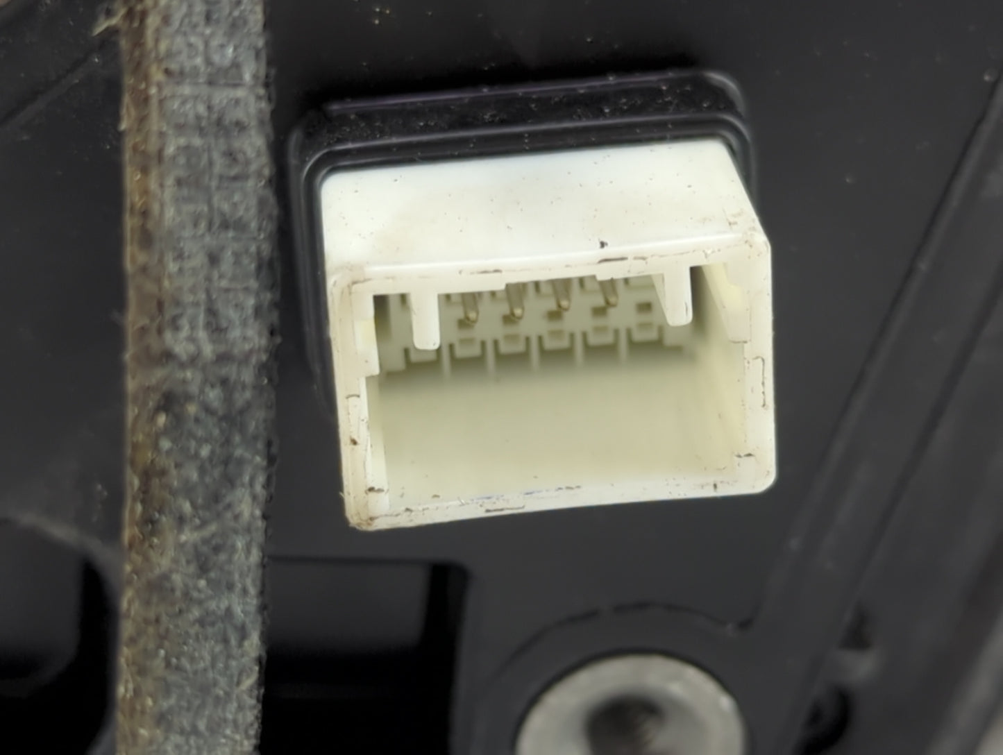 2014-2019 Kia Soul Passenger Side View Mirror - Right Door Mirror OEM Used - Oemusedautoparts1.com