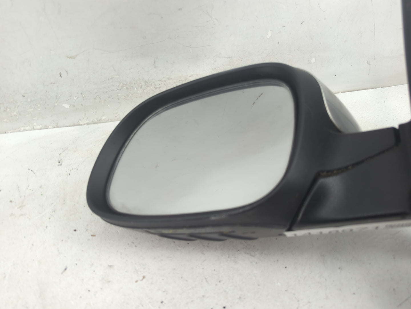 2014-2019 Kia Soul Driver Side View Mirror - Left Door Mirror OEM Used - Oemusedautoparts1.com