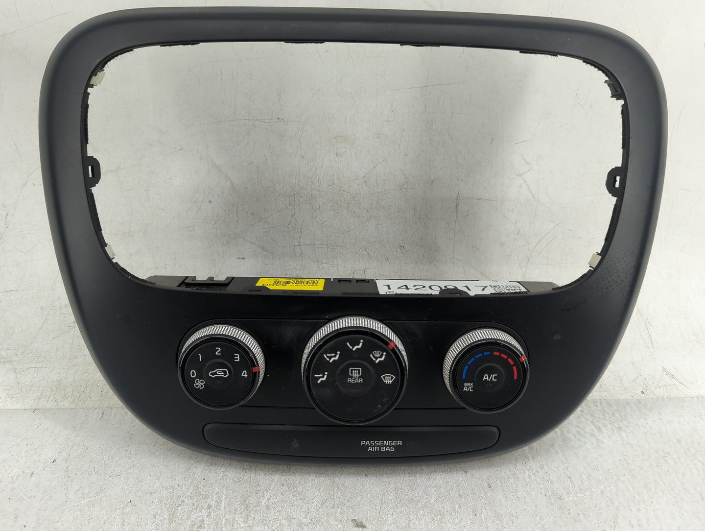 2017-2019 Kia Soul Climate Control Module Temperature AC/Heater Replacement Fits Fits 2017 2018 2019 OEM Used Auto Parts - O