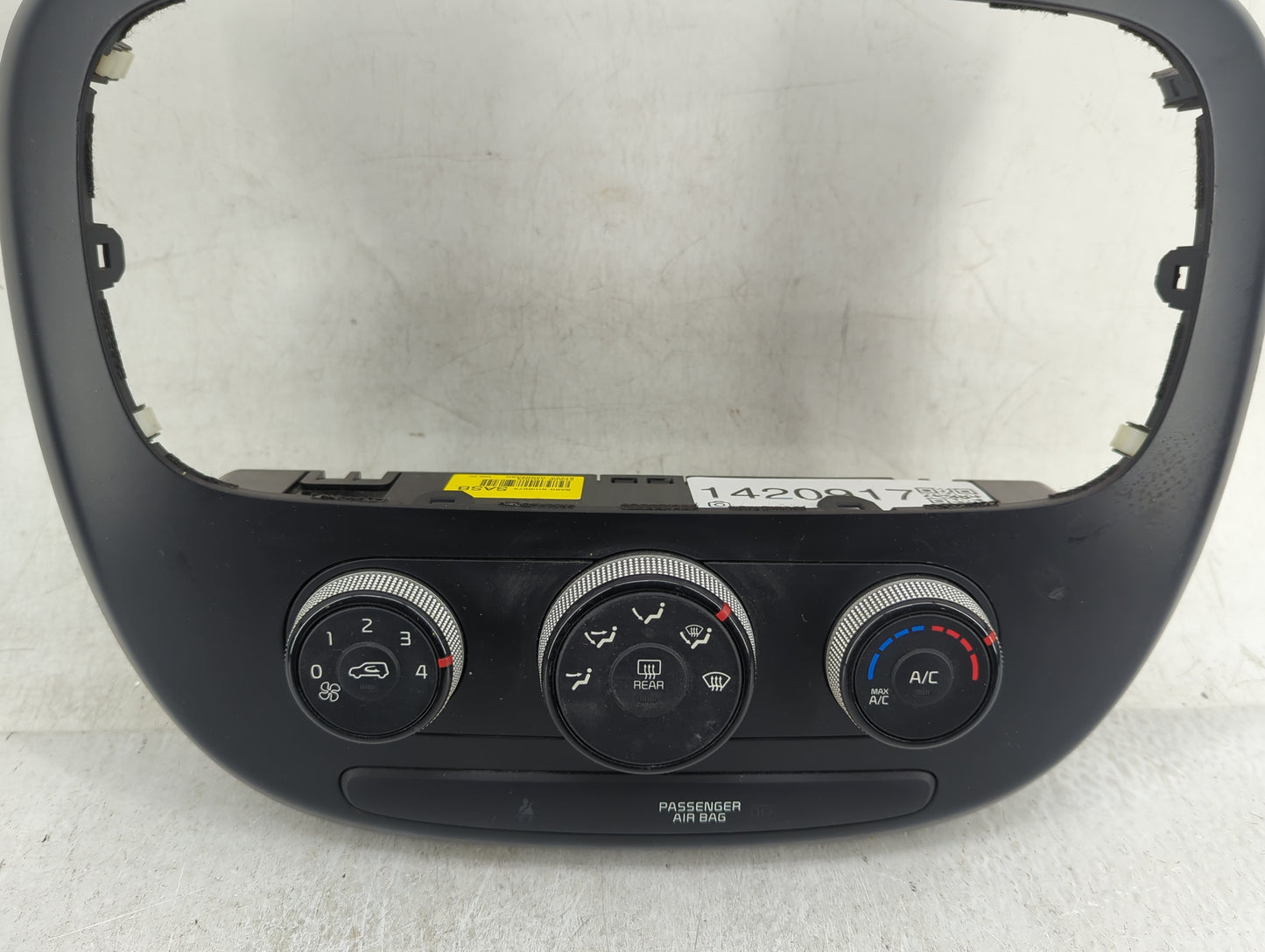 2017-2019 Kia Soul Climate Control Module Temperature AC/Heater Replacement Fits Fits 2017 2018 2019 OEM Used Auto Parts - O