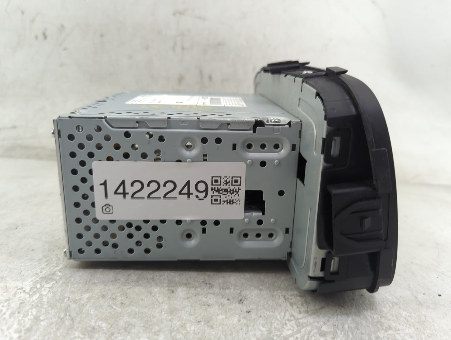 2017-2019 Kia Soul Radio AM FM Cd Player Receiver Replacement P/N:96180-B2510CA Fits Fits 2017 2018 2019 OEM Used Auto Parts