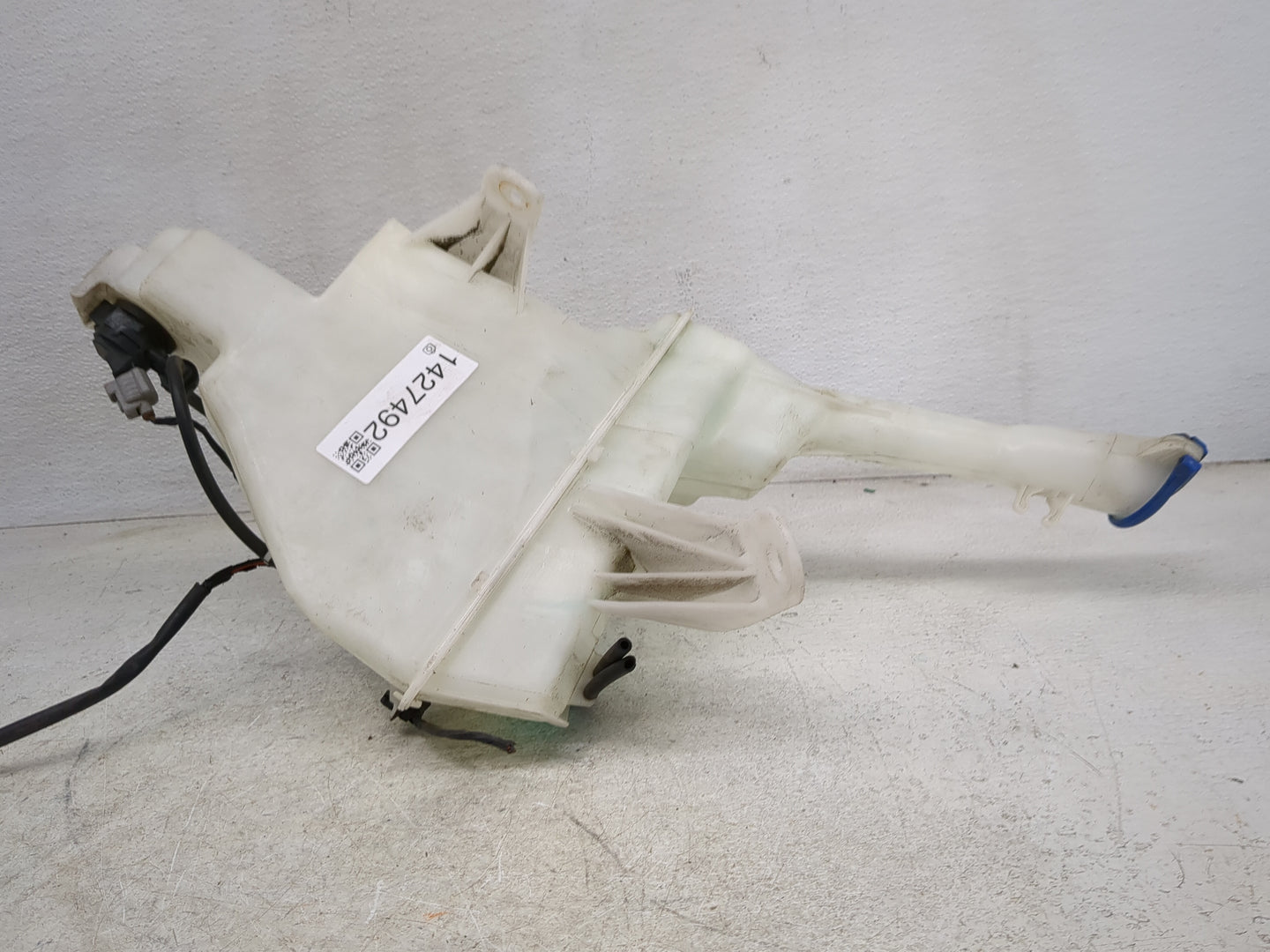 2014-2019 Kia Soul Windshield Washer Fluid Reservoir Bottle Oem - Oemusedautoparts1.com