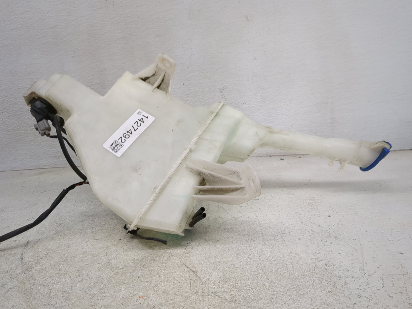 2014-2019 Kia Soul Windshield Washer Fluid Reservoir Bottle Oem - Oemusedautoparts1.com