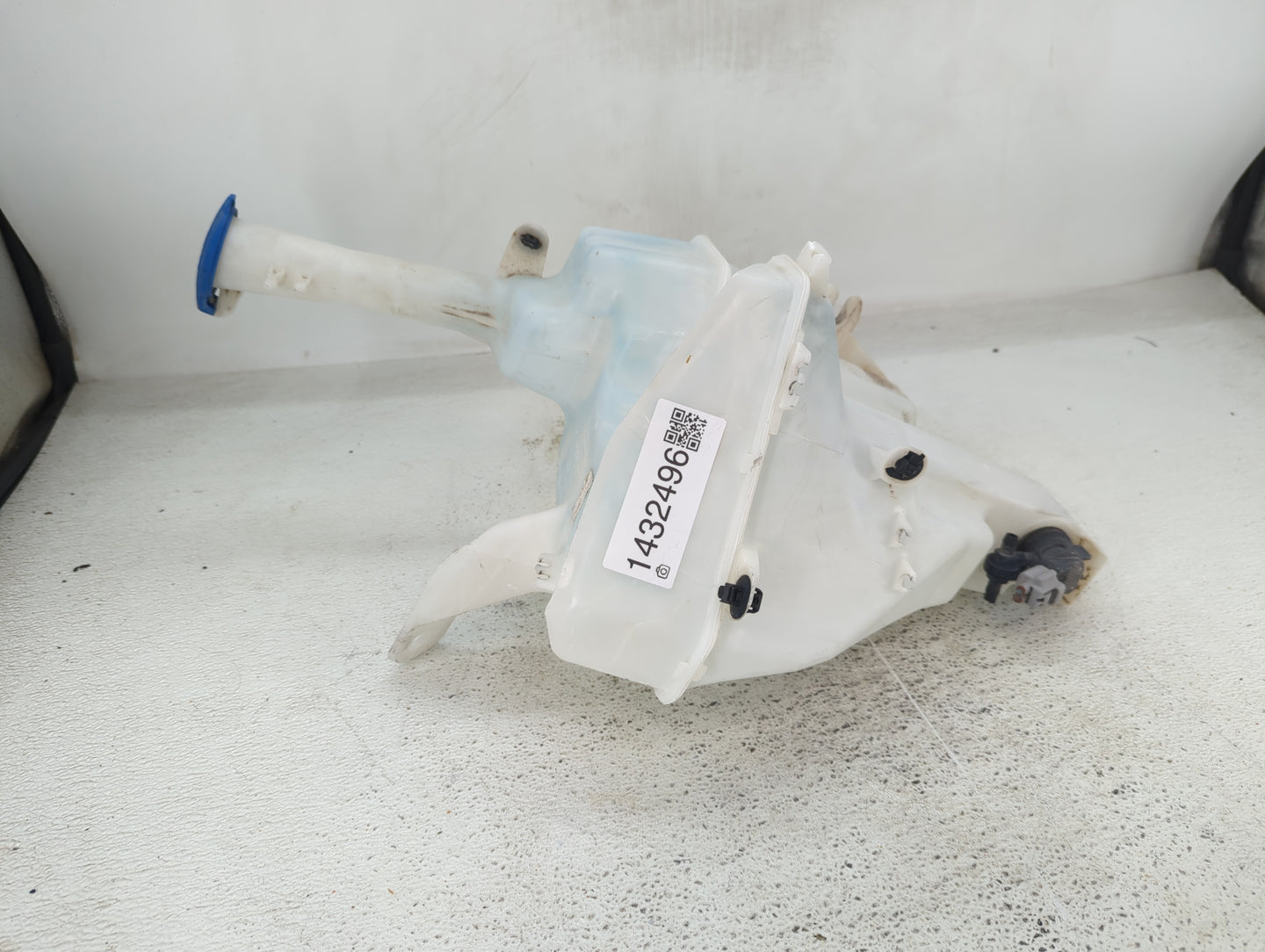 2014-2019 Kia Soul Windshield Washer Fluid Reservoir Bottle Oem - Oemusedautoparts1.com