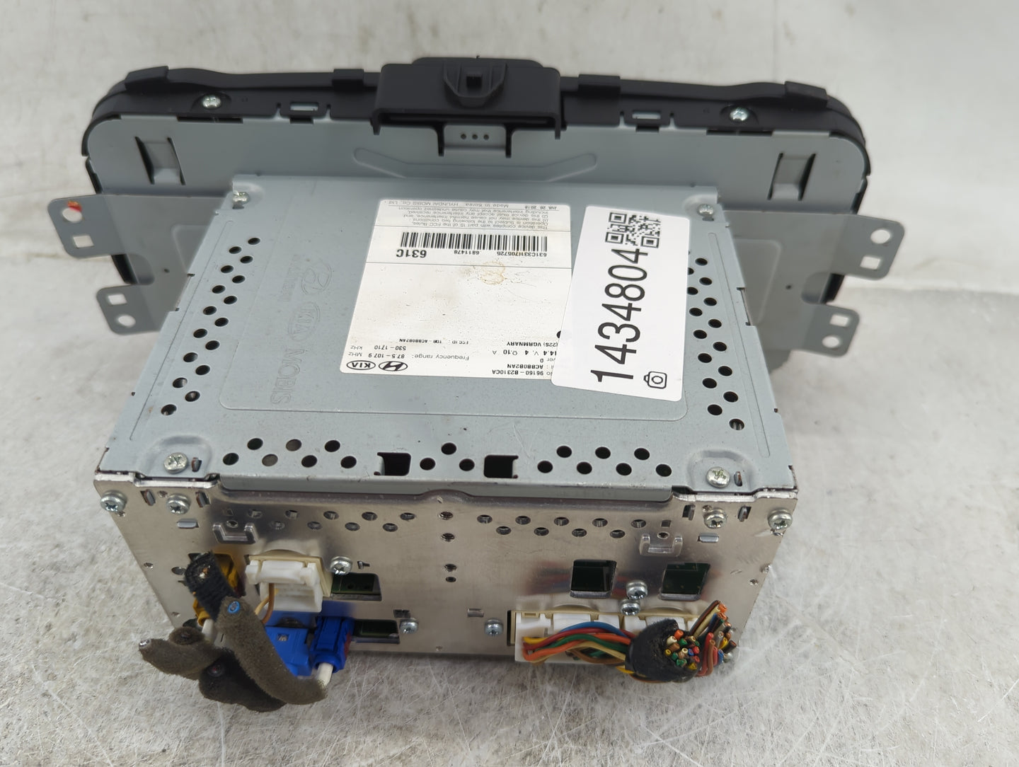 2017-2019 Kia Soul Radio AM FM Cd Player Receiver Replacement P/N:96160-B2110CA AC8B0834N Fits Fits 2017 2018 2019 OEM Used 