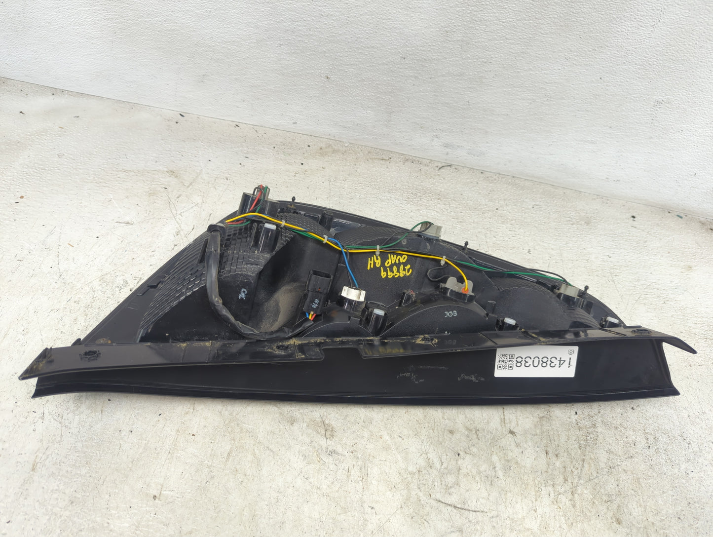 2014-2019 Kia Soul Tail Light Assembly Driver Left OEM P/N:92402-B2 Fits Fits 2014 2015 2016 2017 2018 2019 OEM Used Auto Pa