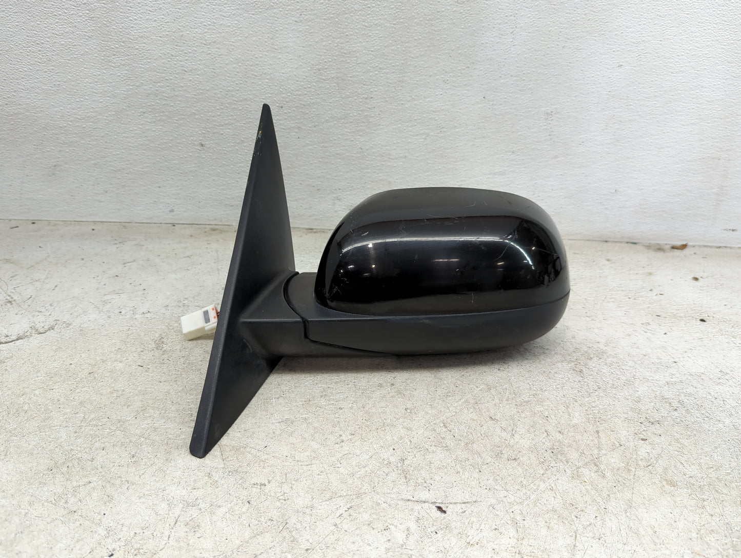 2014-2019 Kia Soul Driver Side View Mirror - Left Door Mirror OEM Used - Oemusedautoparts1.com
