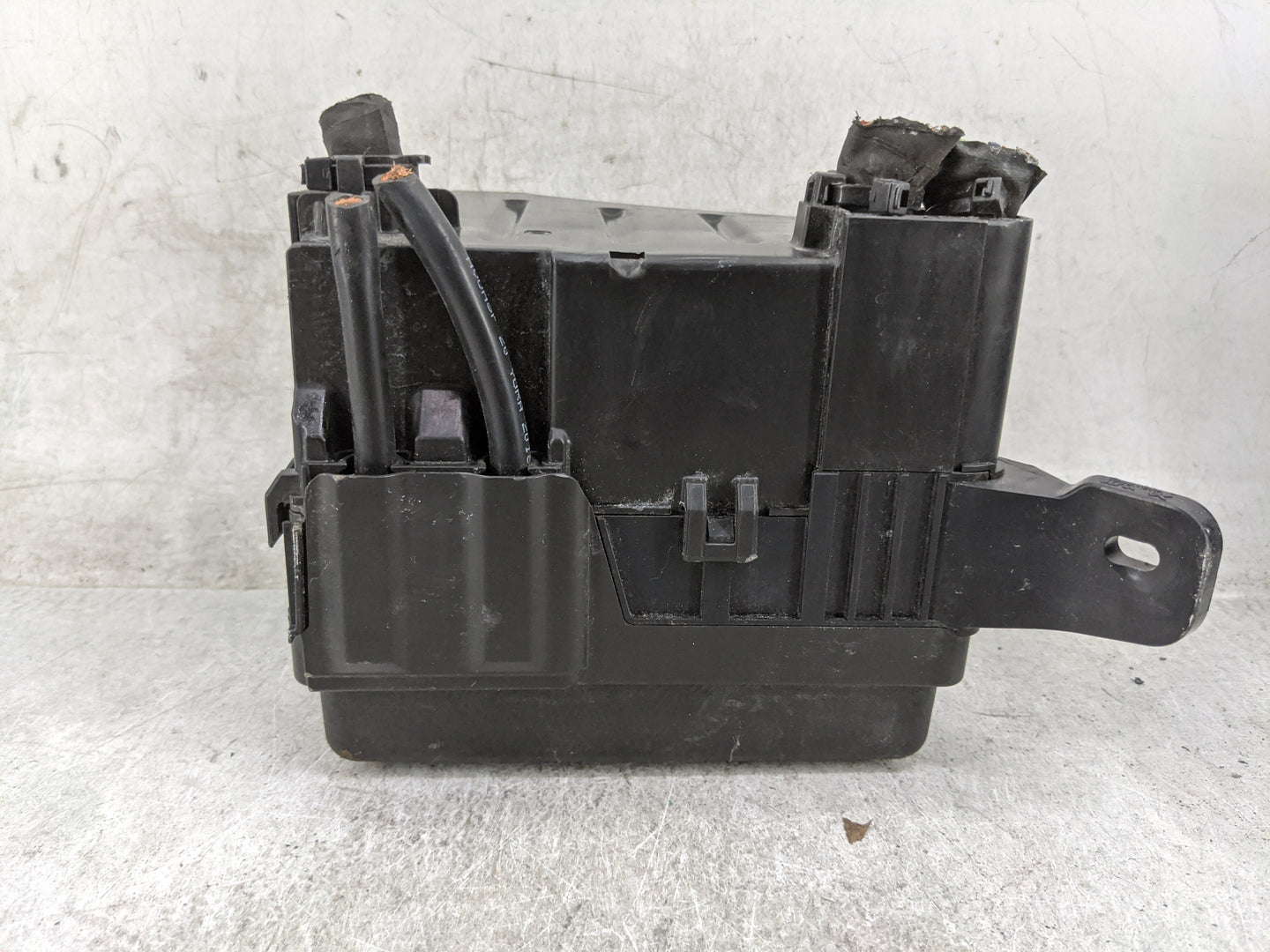 2017-2019 Kia Soul Fusebox Fuse Box Panel Relay Module P/N:91950-B2350 Fits Fits 2017 2018 2019 OEM Used Auto Parts - Oemuse