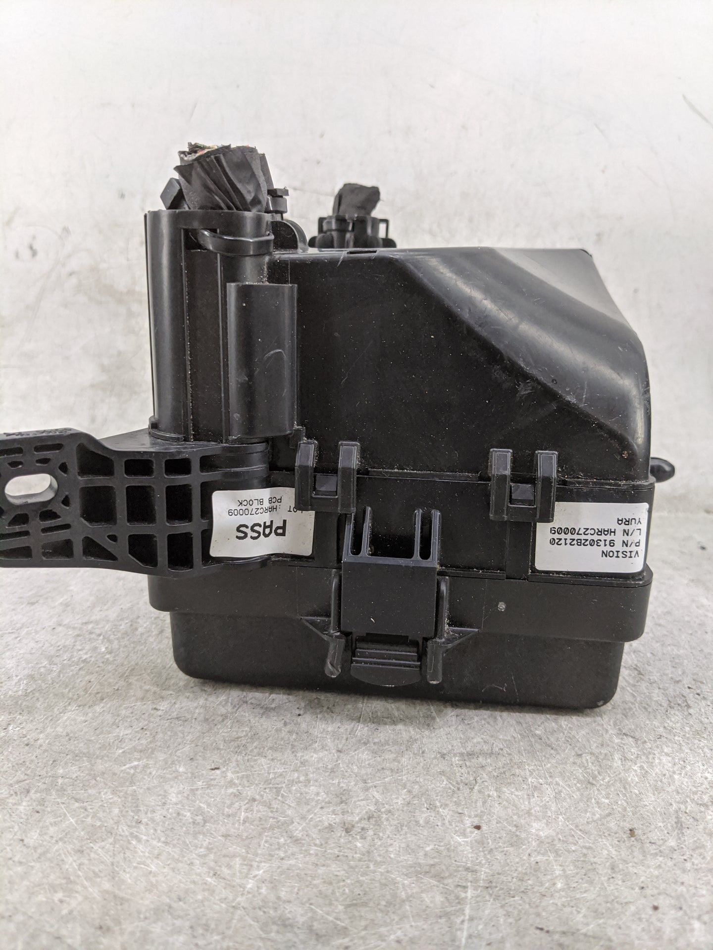 2017-2019 Kia Soul Fusebox Fuse Box Panel Relay Module P/N:91950-B2350 Fits Fits 2017 2018 2019 OEM Used Auto Parts - Oemuse