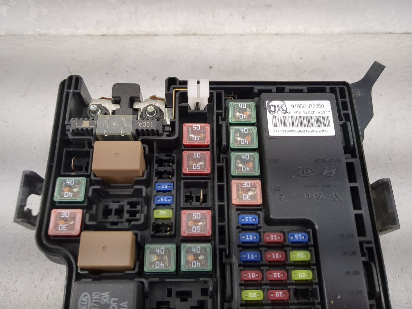 2017-2019 Kia Soul Fusebox Fuse Box Panel Relay Module P/N:91950-B2350 Fits Fits 2017 2018 2019 OEM Used Auto Parts - Oemuse