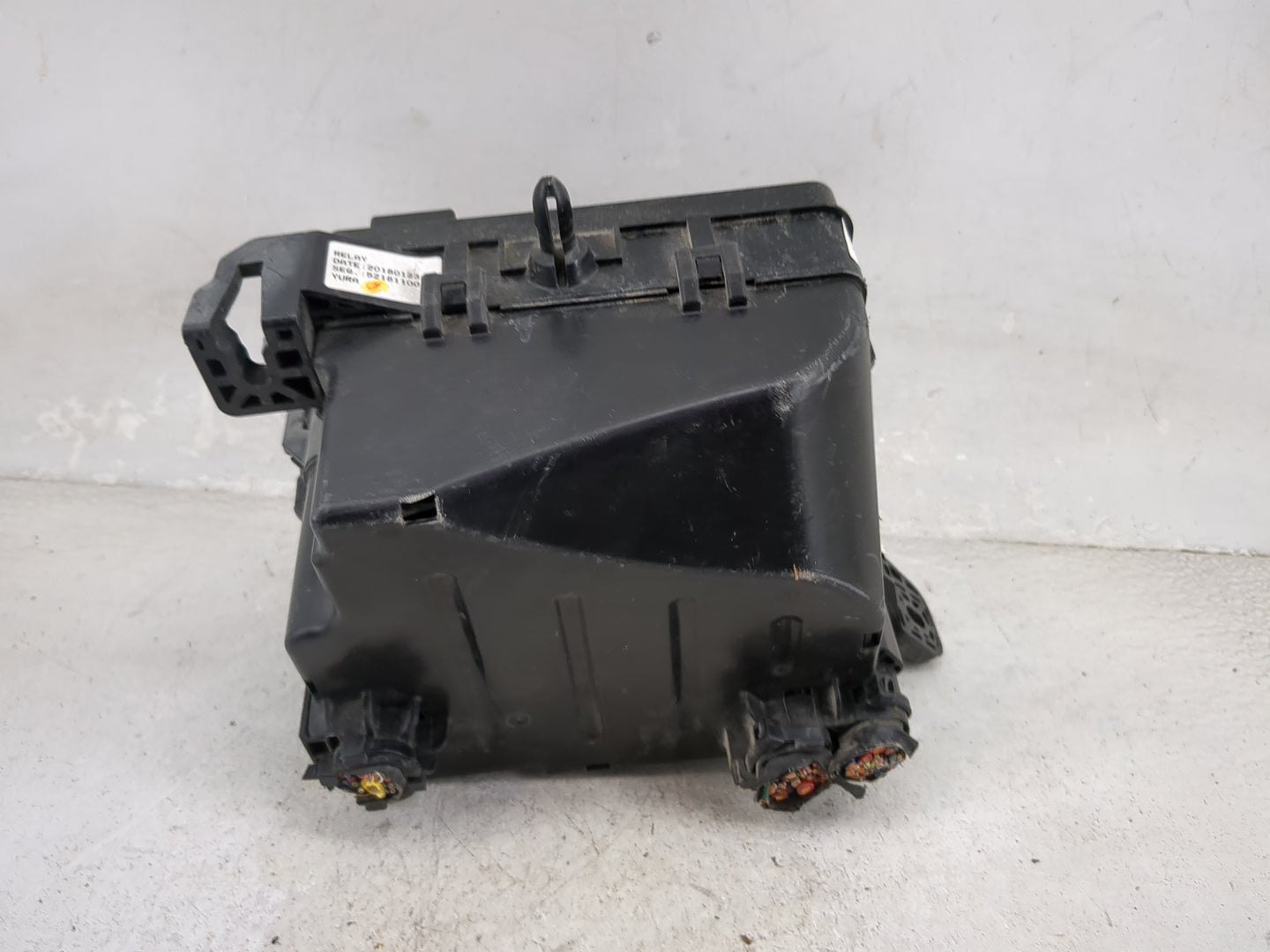 2017-2019 Kia Soul Fusebox Fuse Box Panel Relay Module P/N:91950-B2350 Fits Fits 2017 2018 2019 OEM Used Auto Parts - Oemuse