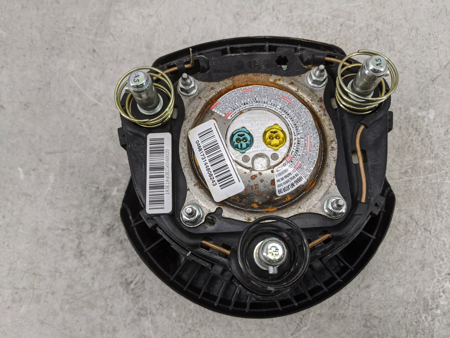 2014-2019 Kia Soul Air Bag Driver Left Steering Wheel Mounted 1477480 - Oemusedautoparts1.com