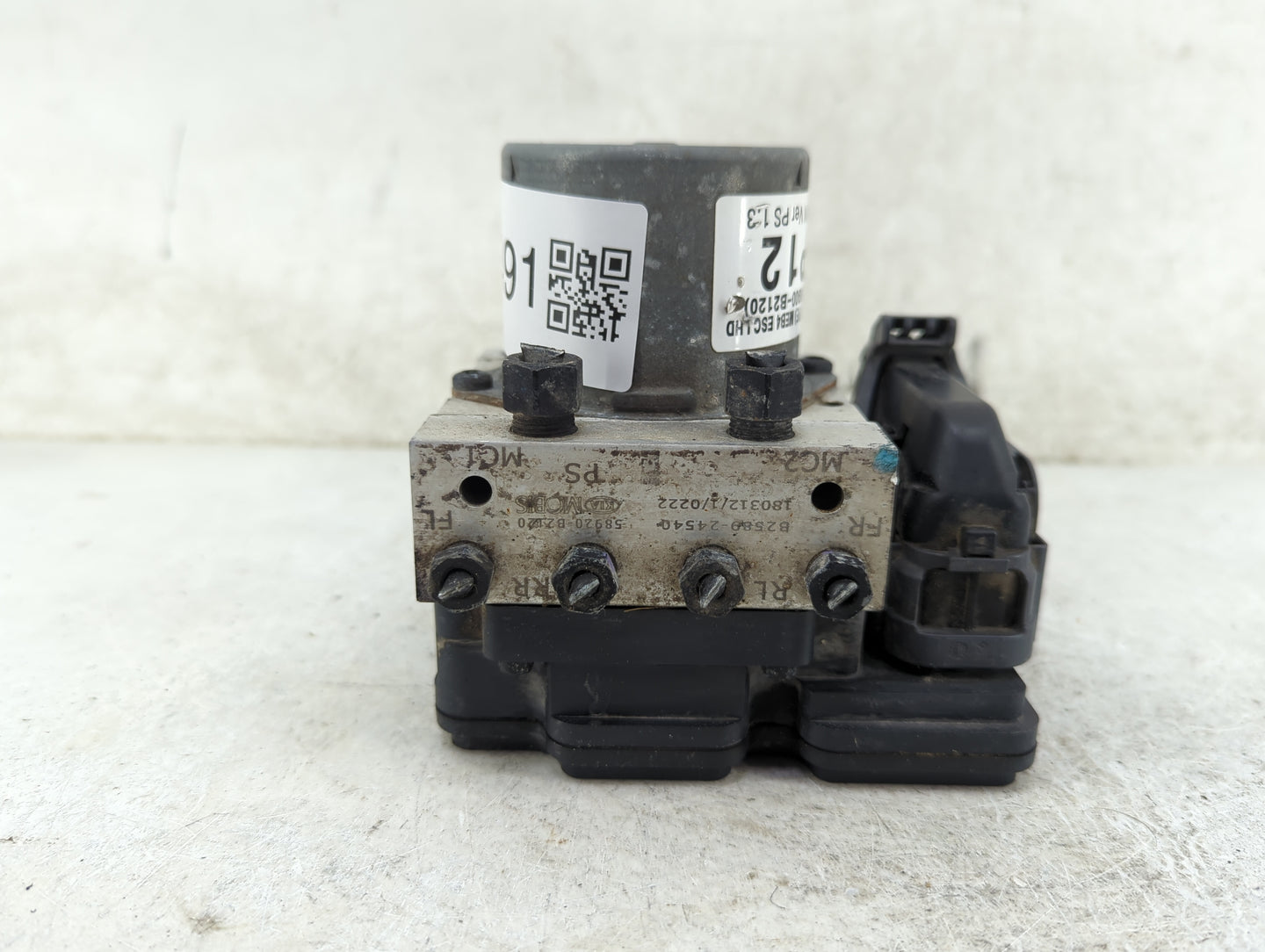 2017-2019 Kia Soul ABS Pump Control Module Replacement P/N:58920-B2540 58900-B2120 Fits Fits 2017 2018 2019 OEM Used Auto Pa
