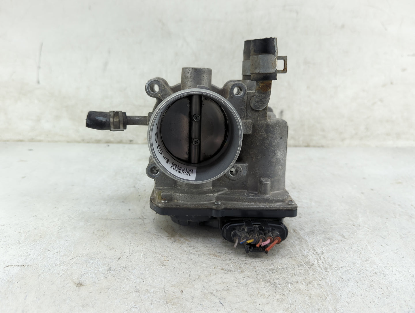 2012-2019 Kia Soul Throttle Body P/N:35100-2B300 530209U02 Fits Fits 2012 2013 2014 2015 2016 2017 2018 2019 OEM Used Auto P