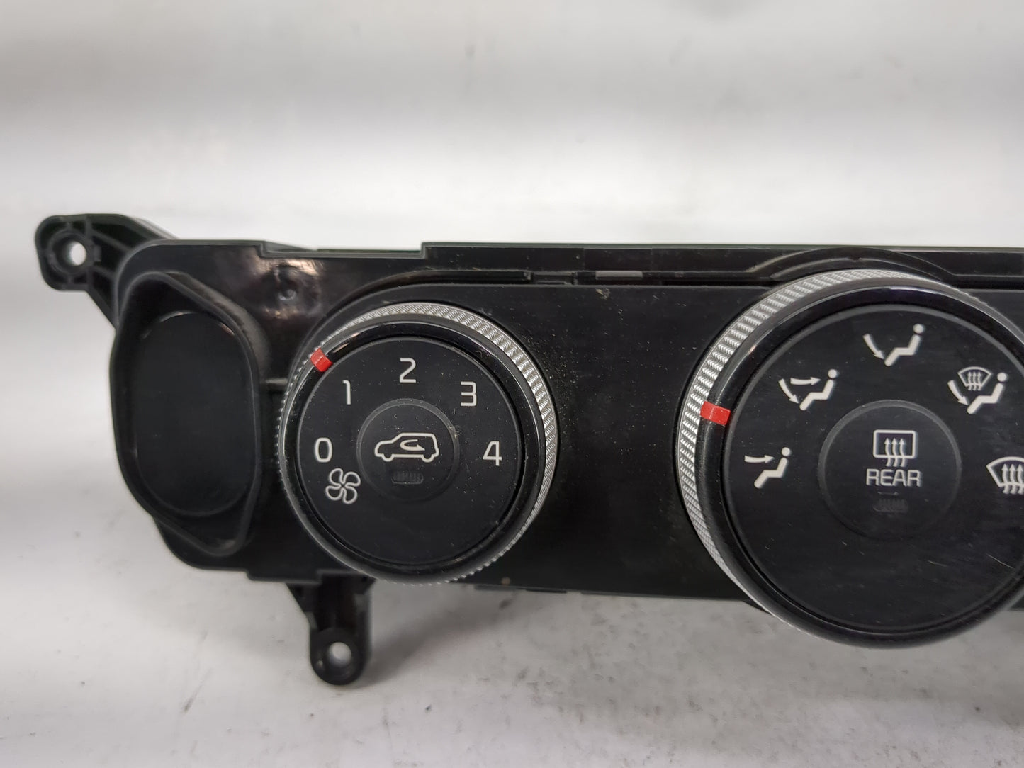 2017-2019 Kia Soul Climate Control Module Temperature AC/Heater Replacement P/N:97250-B2AS2ASB EC500-FGDCA Fits OEM Used Aut
