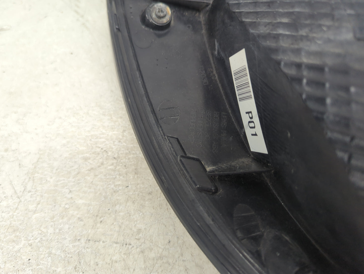 2014-2019 Kia Soul Driver Left Side Deck Lid Mounted Tail Light - Oemusedautoparts1.com