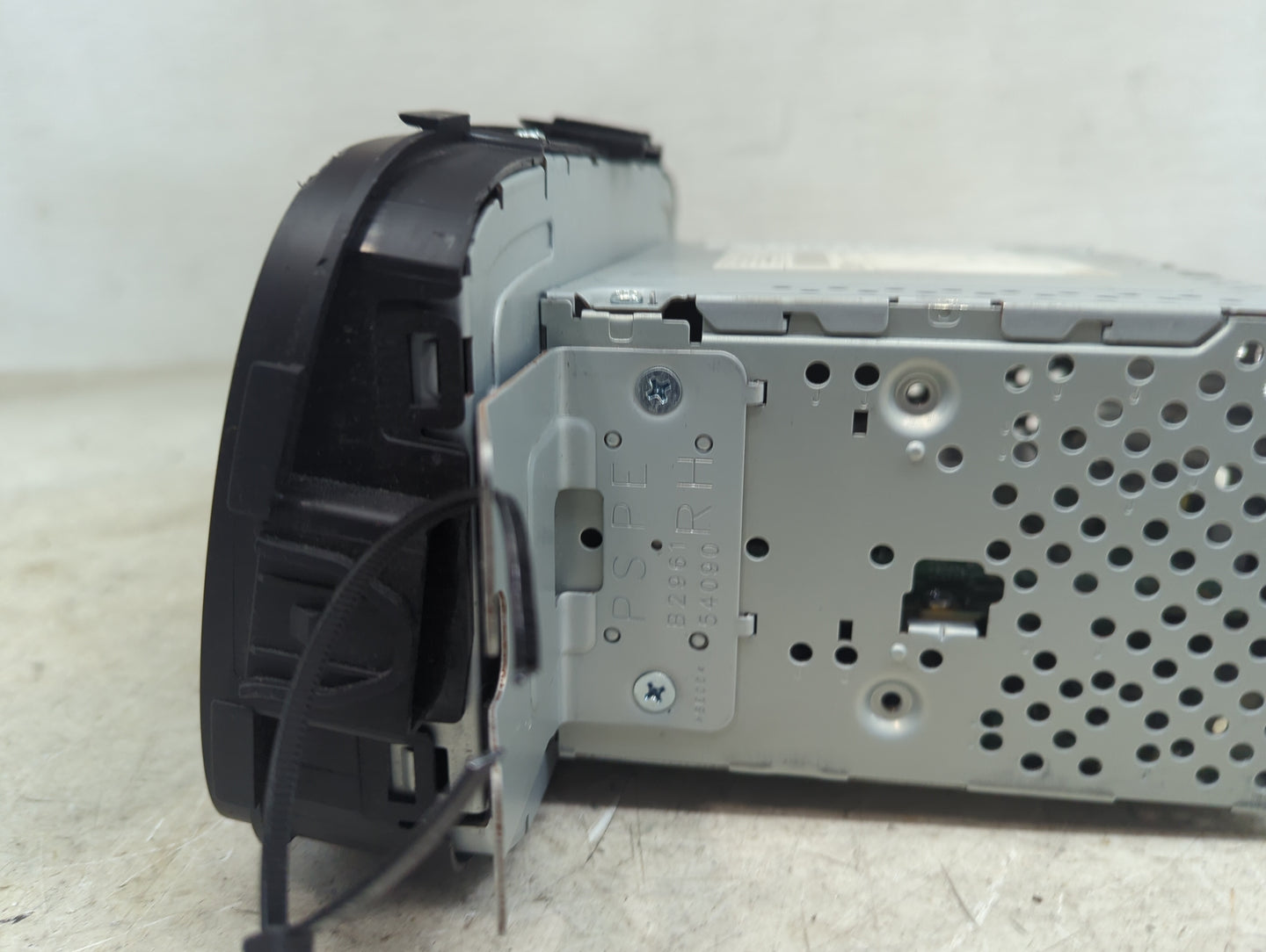 2017-2019 Kia Soul Radio AM FM Cd Player Receiver Replacement P/N:TQ8-AC8A1B2AN 96170B2AA0 Fits Fits 2017 2018 2019 OEM Used