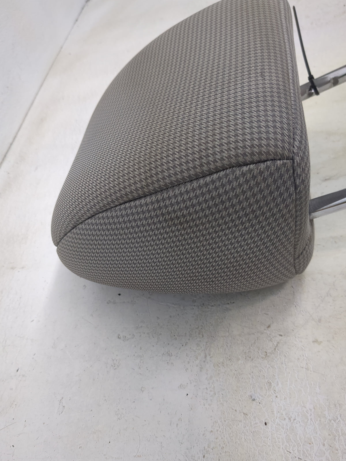 2019 Kia Soul Headrest Head Rest Rear Center Seat Fits OEM Used Auto Parts - Oemusedautoparts1.com