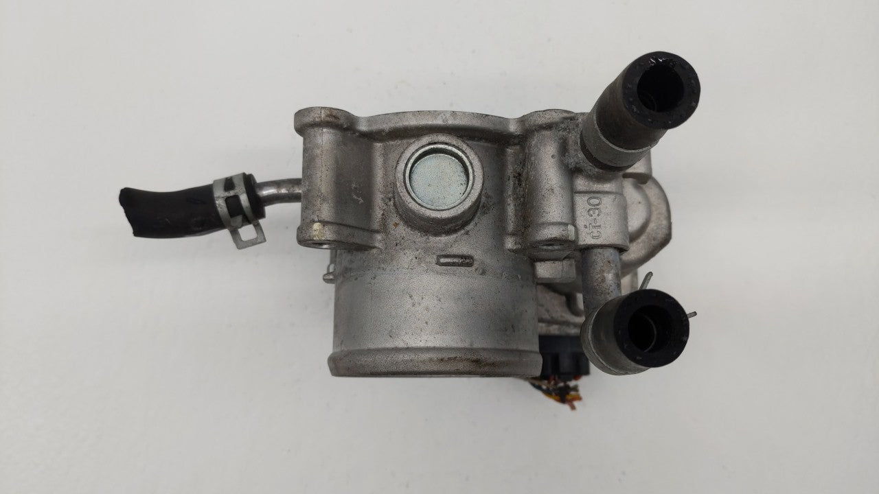 2012-2019 Kia Soul Throttle Body P/N:5302-1S02 35100-2B300 Fits Fits 2012 2013 2014 2015 2016 2017 2018 2019 OEM Used Auto P