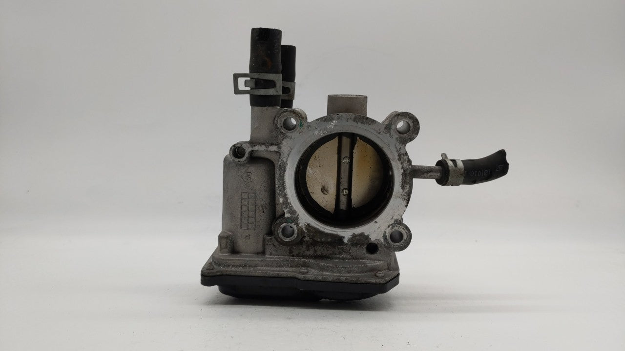2012-2019 Kia Soul Throttle Body P/N:5302-1S02 35100-2B300 Fits Fits 2012 2013 2014 2015 2016 2017 2018 2019 OEM Used Auto P