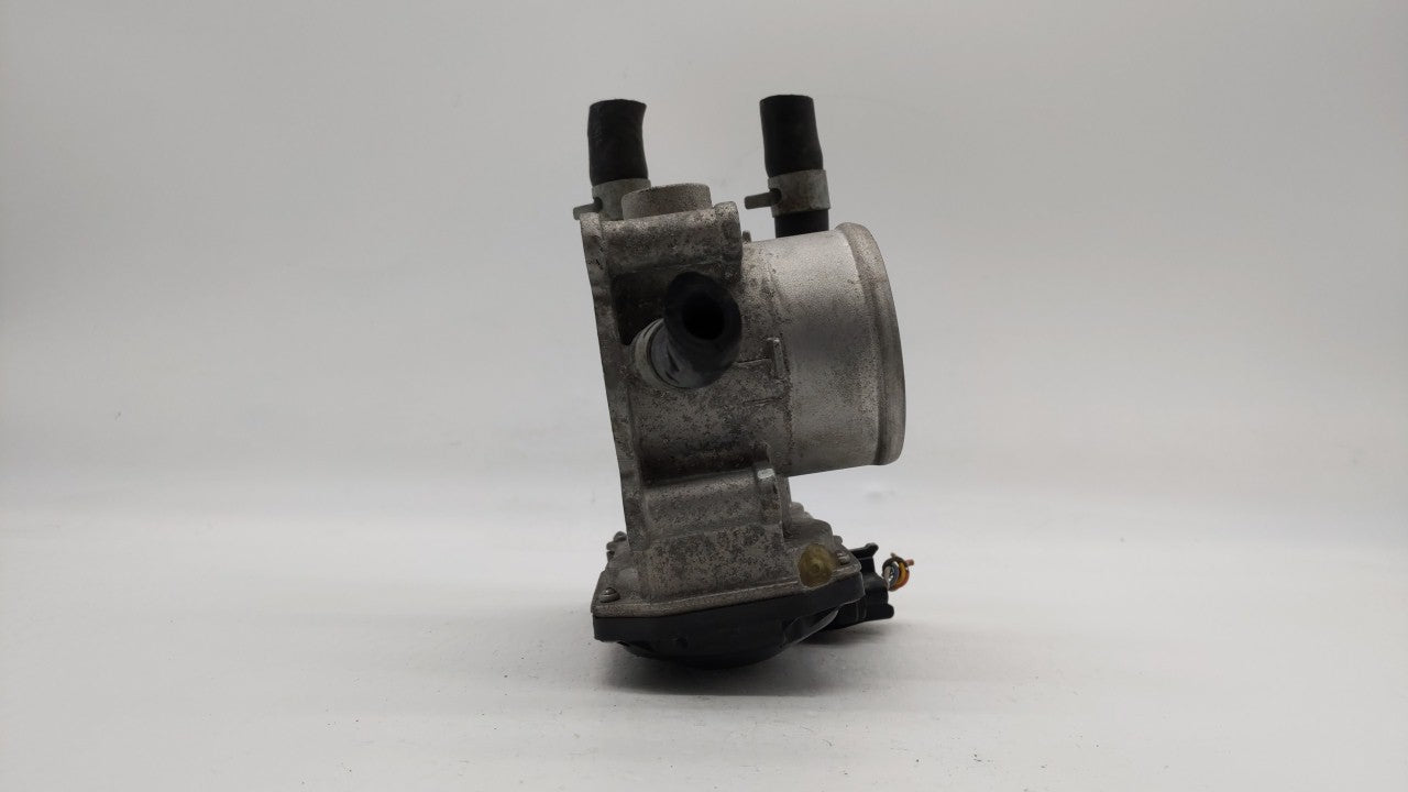 2012-2019 Kia Soul Throttle Body P/N:5302-1S02 35100-2B300 Fits Fits 2012 2013 2014 2015 2016 2017 2018 2019 OEM Used Auto P